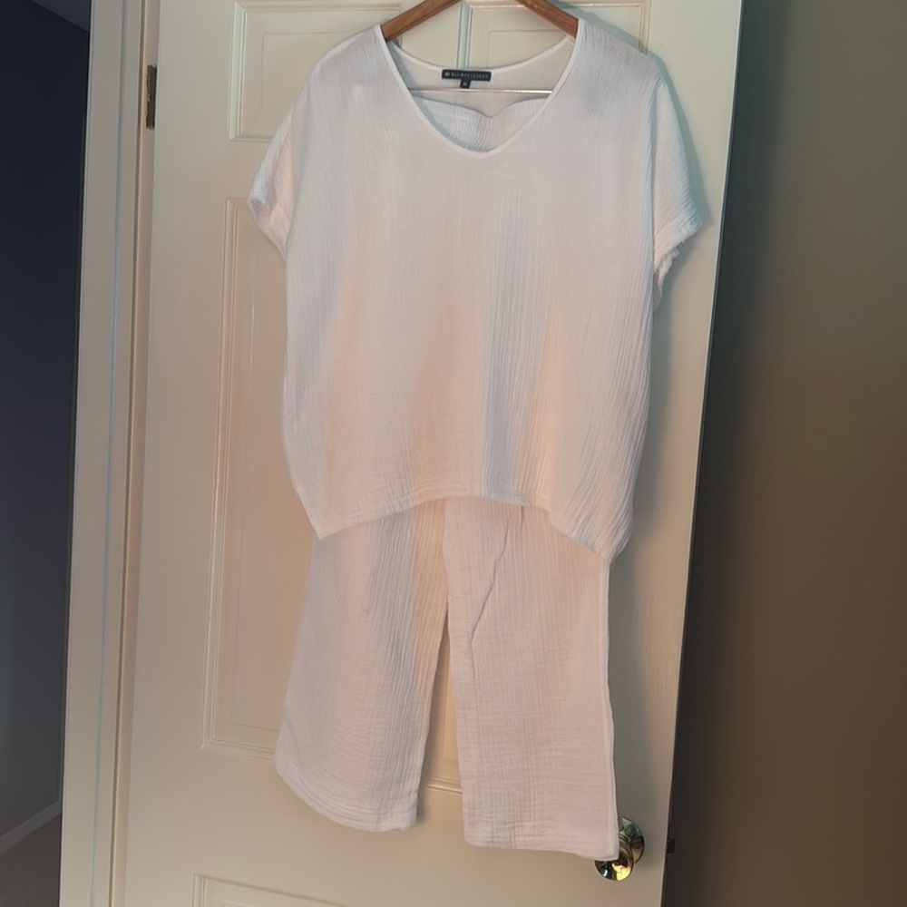 Two piece summer white gauze pants and top